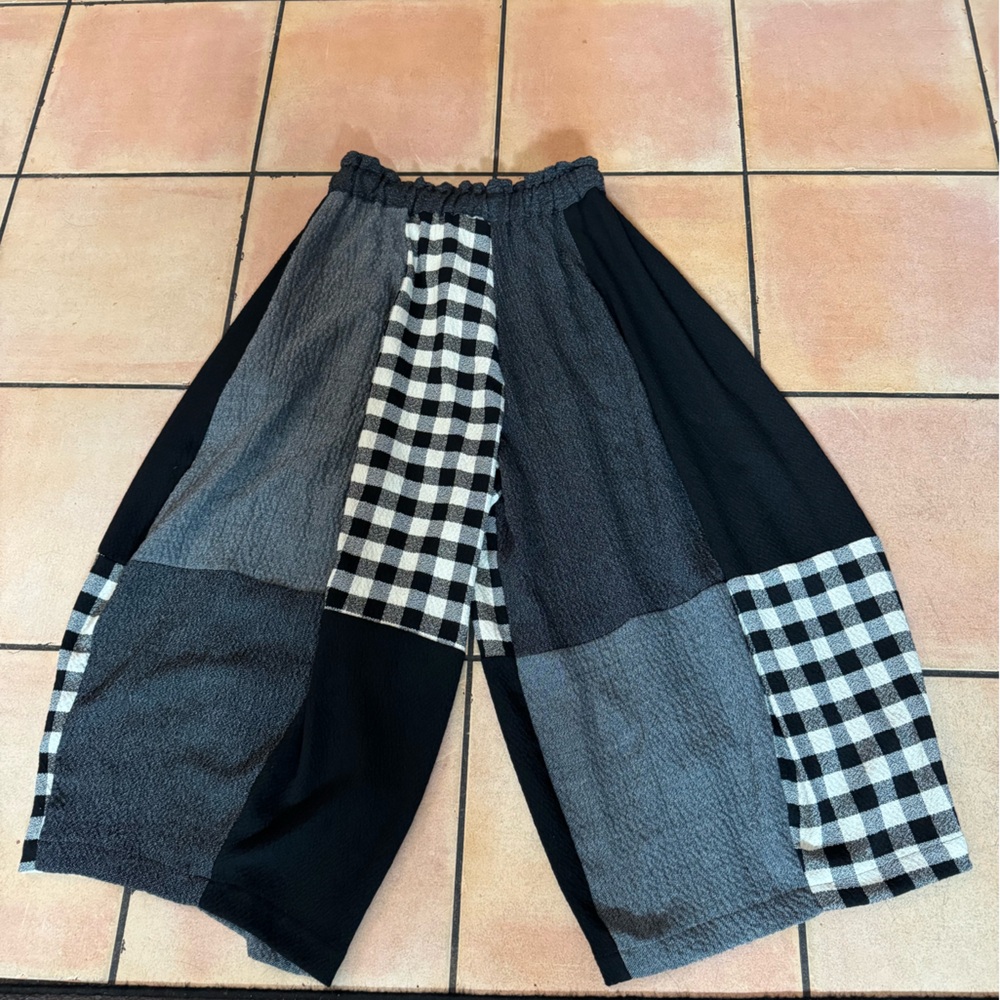 KEDEM SASSON Stylish Black and Gray Patchwork Wide Pants - Picture 5 of 5